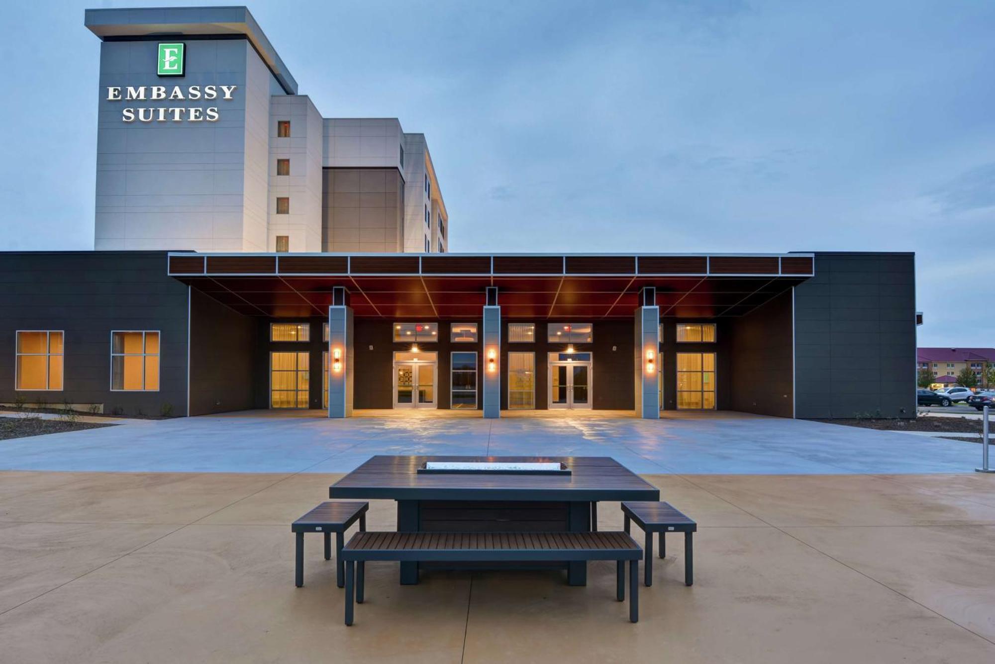 Embassy Suites By Hilton Plainfield Indianapolis Airport Dış mekan fotoğraf